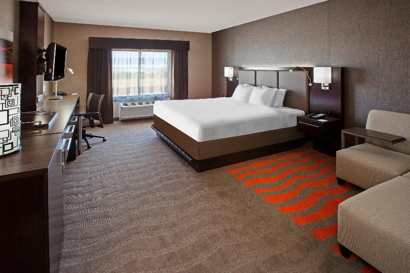 Holiday Inn Express & Suites Columbus Edinburgh photo 15