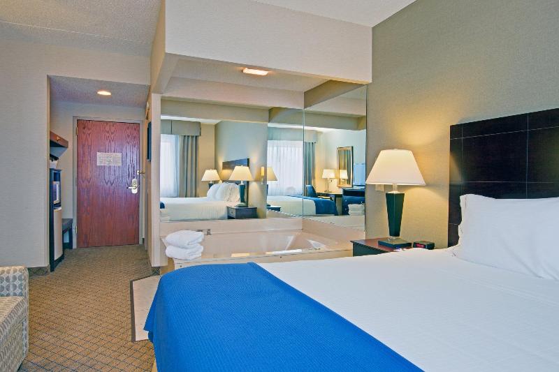Holiday Inn Express Sault Ste. Marie photo 13