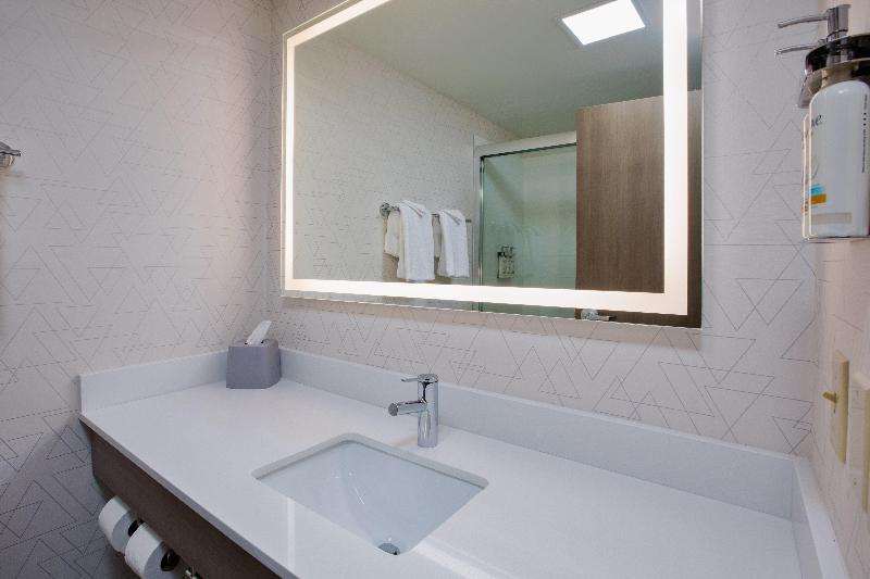 Holiday Inn Express Sault Ste. Marie image