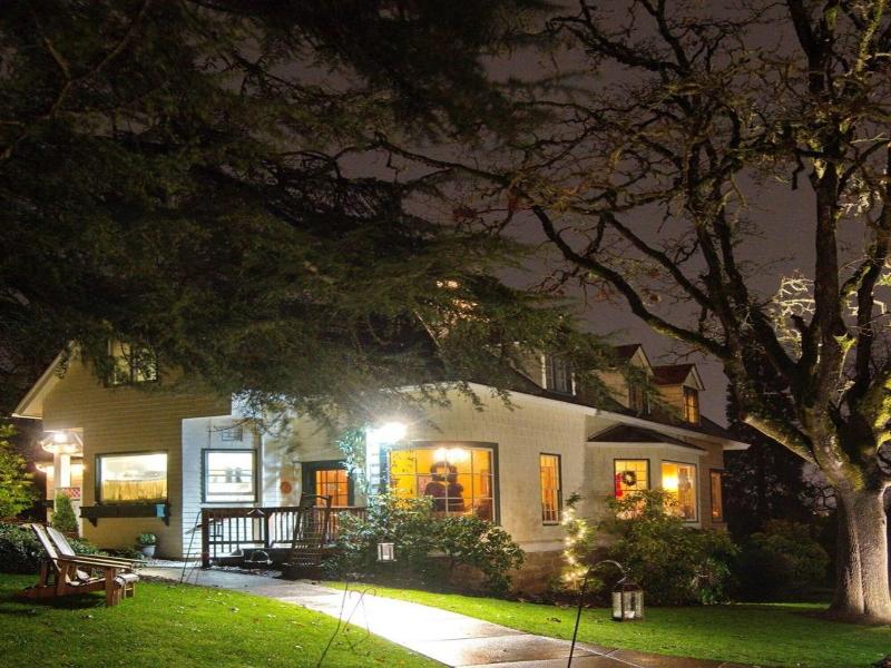 Campbell House-A City Inn