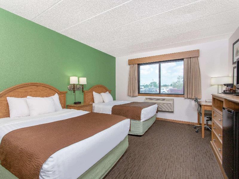 AmericInn by Wyndham Eau Claire image