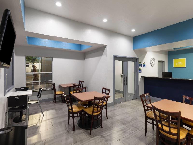 Days Inn by Wyndham El Paso West image