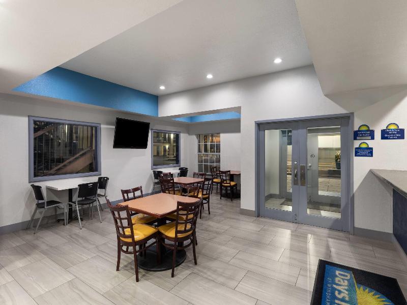 Days Inn by Wyndham El Paso West image