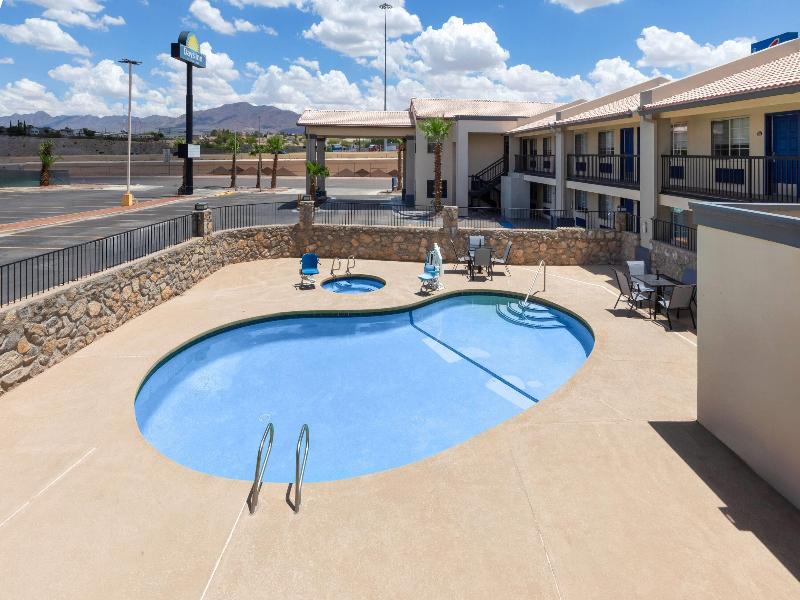 Days Inn by Wyndham El Paso West image