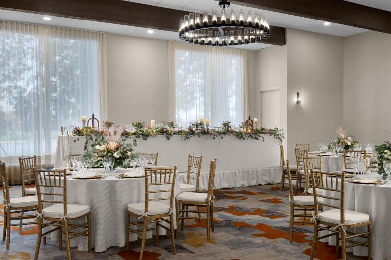 Valley River Inn image