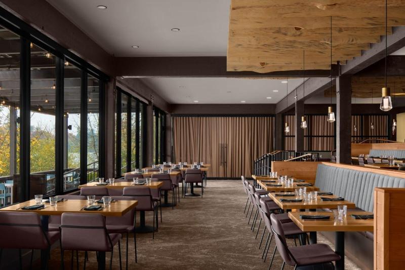 Valley River Inn image