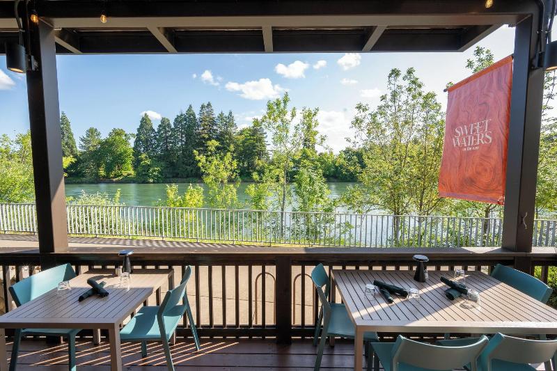 Valley River Inn image