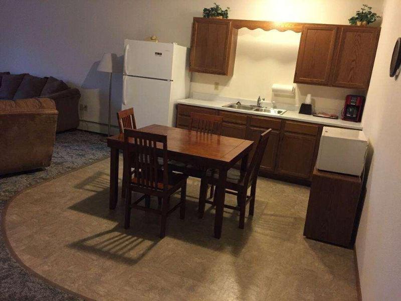 Super 8 by Wyndham Escanaba image