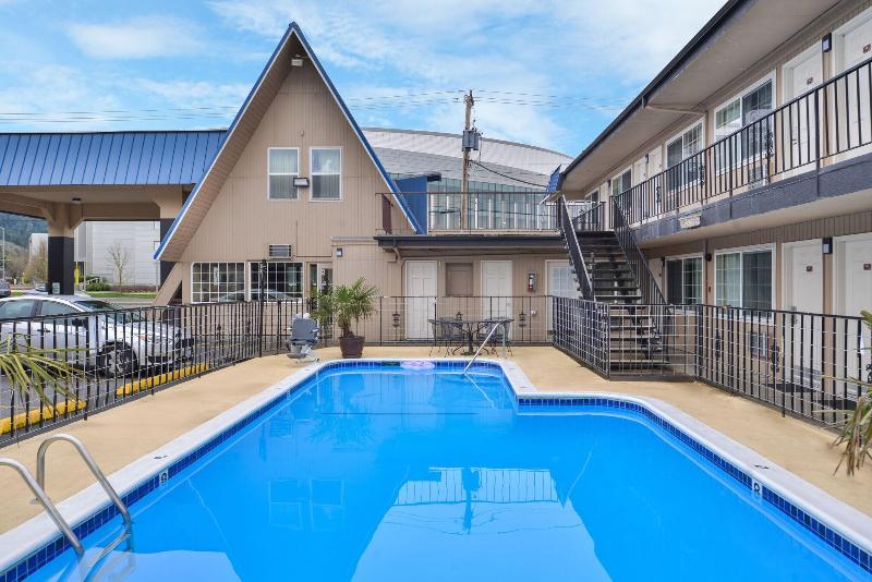 University Inn & Suites image
