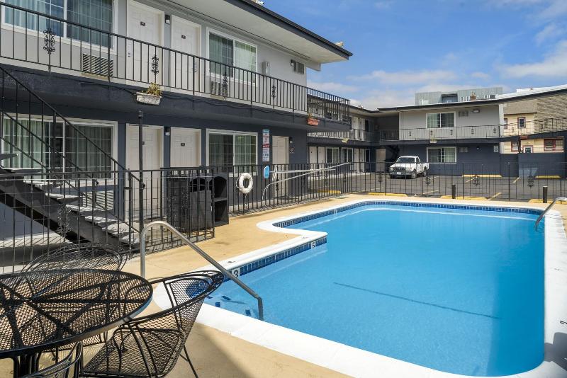 University Inn & Suites image