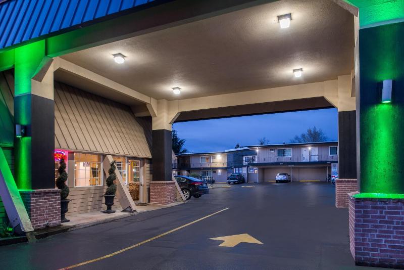University Inn & Suites image