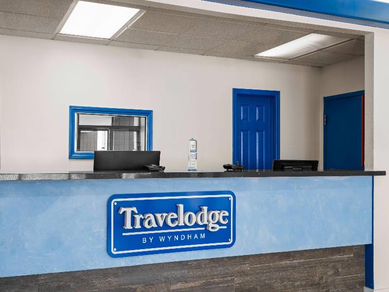 Travelodge by Wyndham Imperial/El Centro image