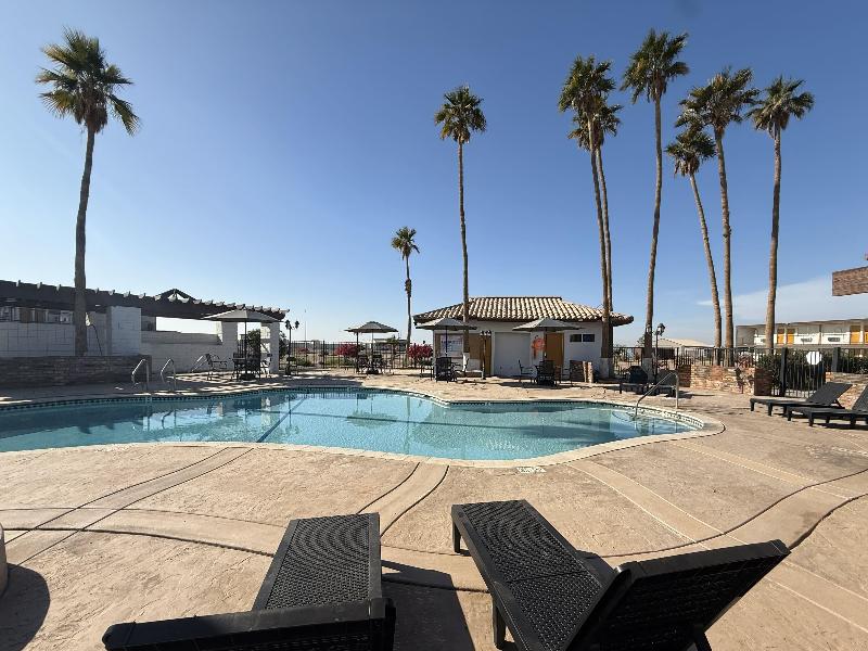 Travelodge by Wyndham Imperial/El Centro image
