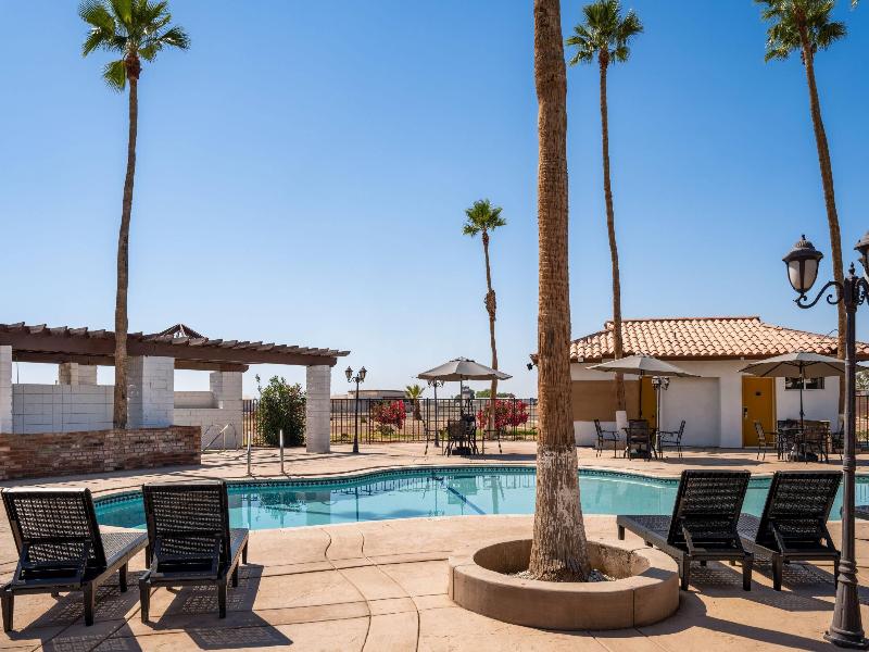Travelodge by Wyndham Imperial/El Centro image