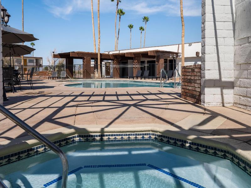 Travelodge by Wyndham Imperial/El Centro image