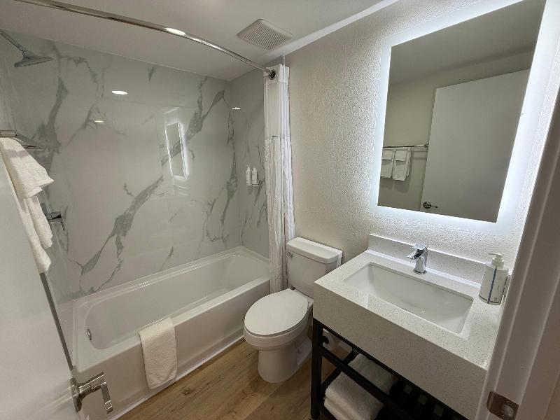 Travelodge by Wyndham Imperial/El Centro image