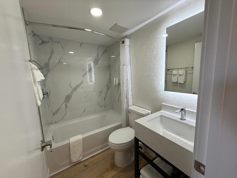 Travelodge by Wyndham Imperial/El Centro image
