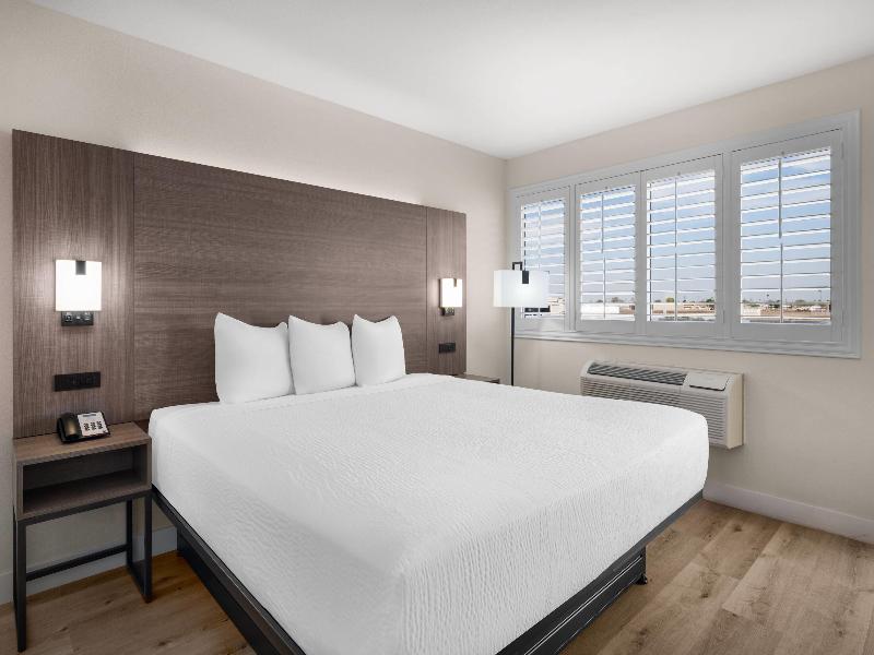 Travelodge by Wyndham Imperial/El Centro image