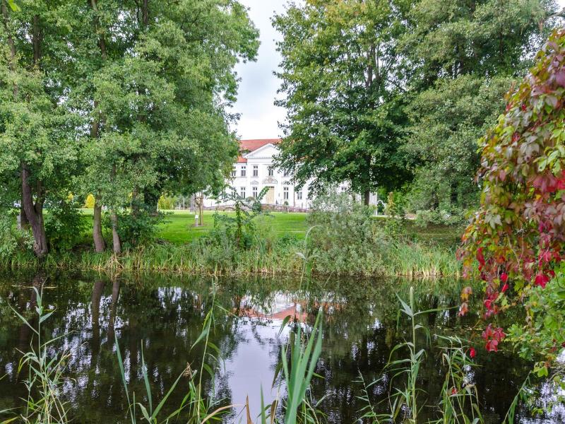 Schloß Schorssow image