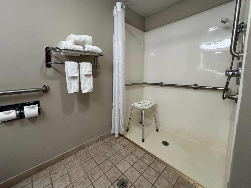 Super 8 by Wyndham Grayville image