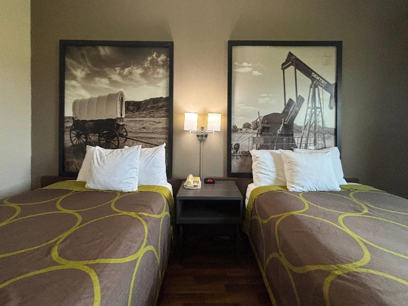 Super 8 by Wyndham Grayville image