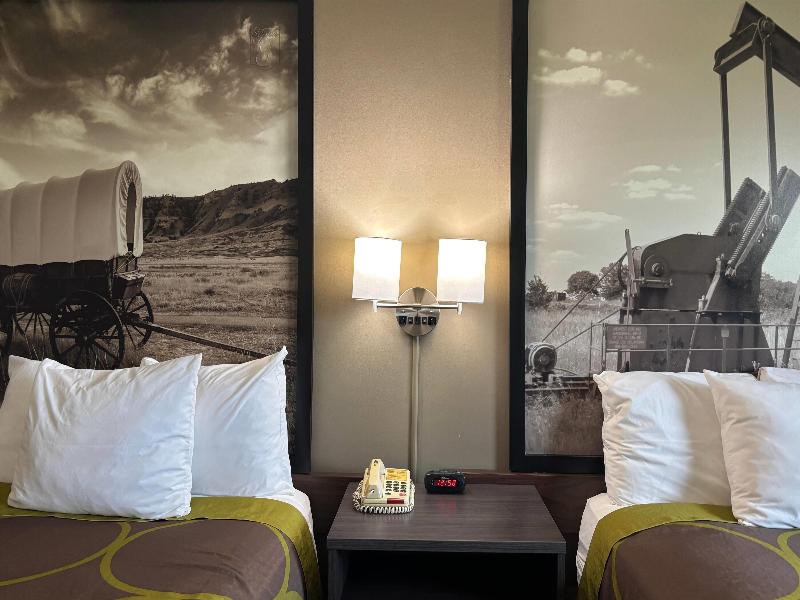 Super 8 by Wyndham Grayville image