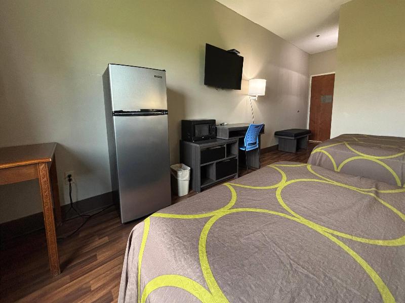 Super 8 by Wyndham Grayville image