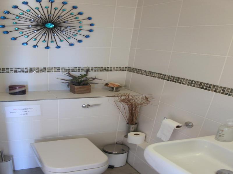 Dalmore Lodge Guest House image
