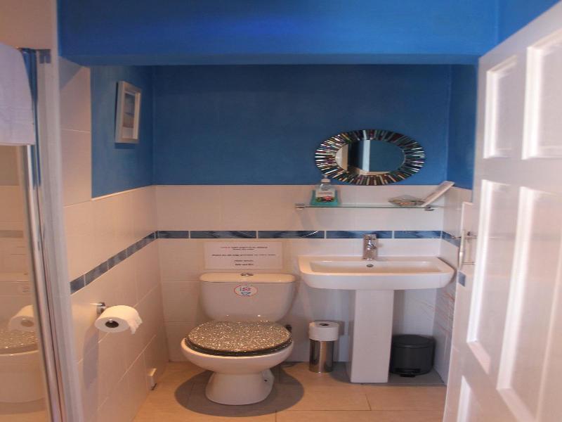 Dalmore Lodge Guest House image