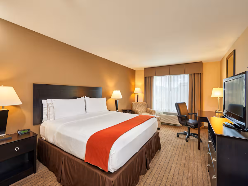Holiday Inn Express Hotel & Suites El Paso Airport image