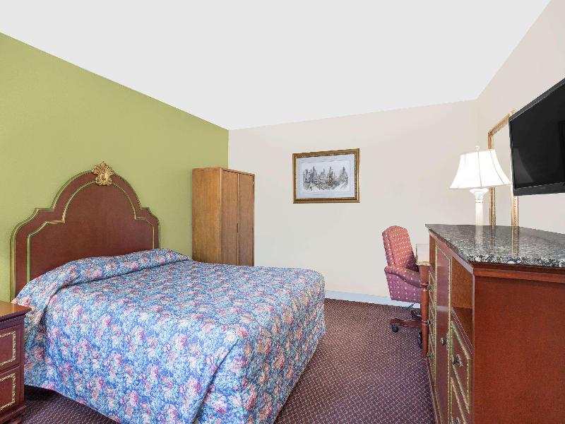 Knights Inn Emporia image