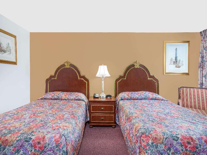 Knights Inn Emporia image