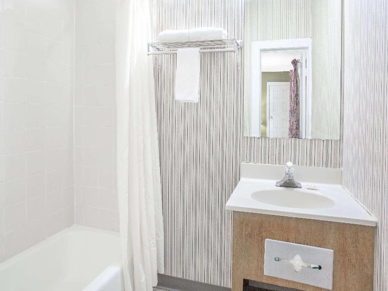 Knights Inn Emporia image