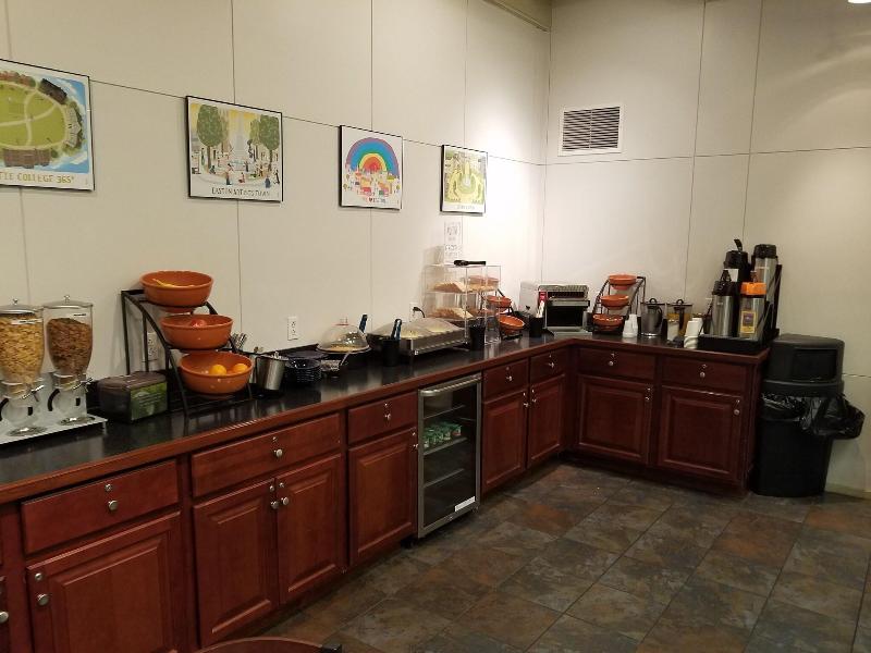 Grand Eastonian Suites Hotel image