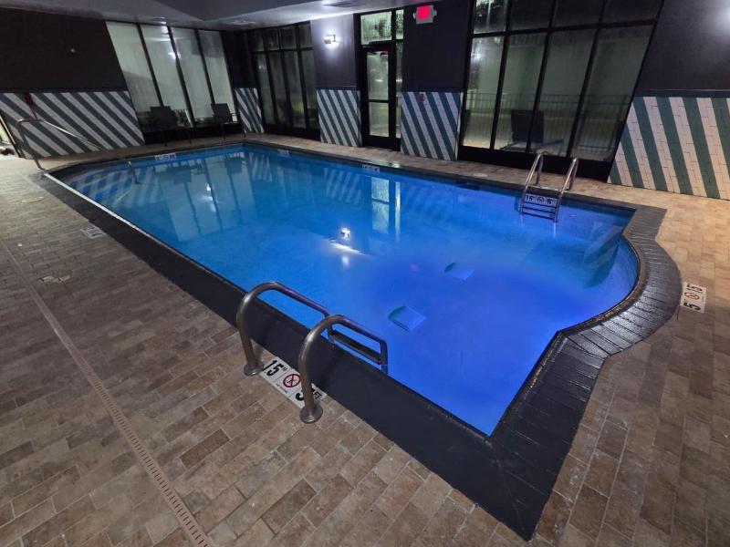 Holiday Inn St. Louis-Fairview Heights image