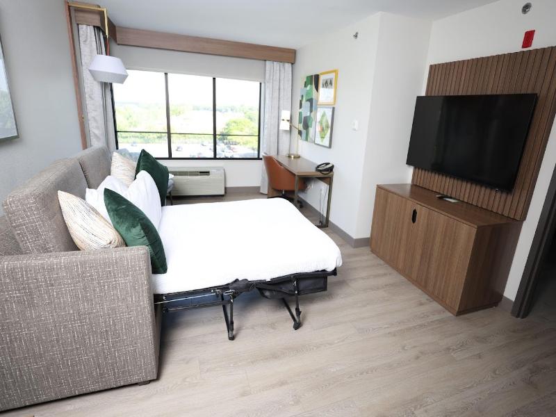 Holiday Inn St. Louis-Fairview Heights image