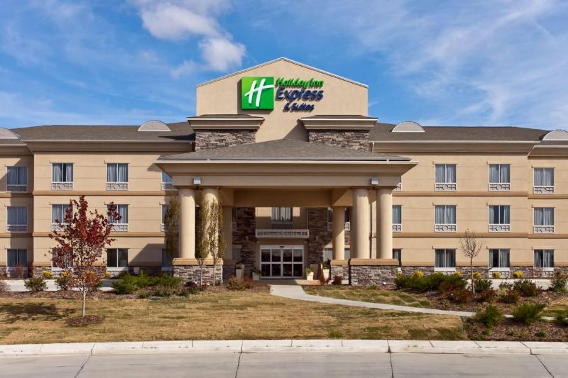 Holiday Inn Express Hotel & Suites Newton image