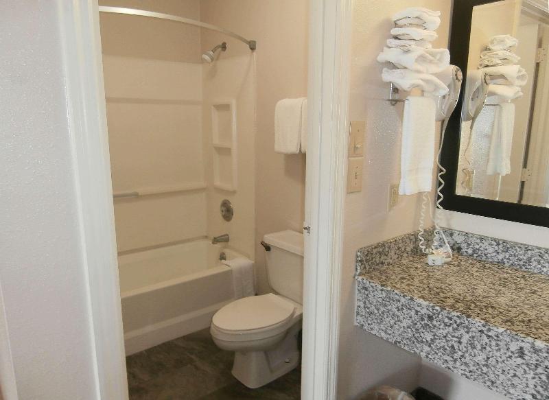 America's Best Value Inn Blue Ridge image