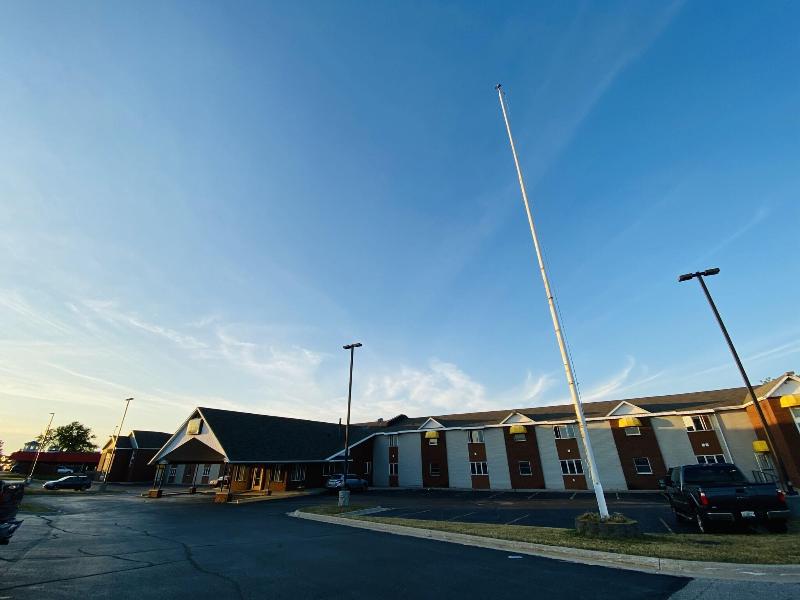 Fleetwood Inn Suites image