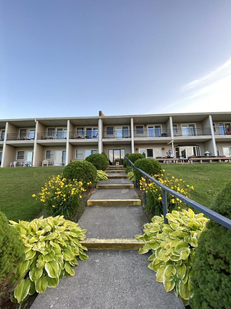 Fleetwood Inn Suites image