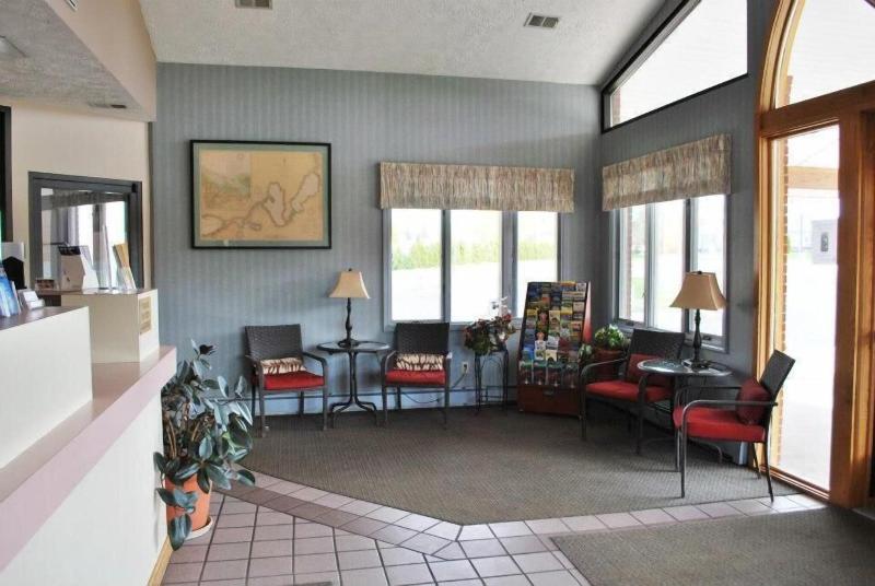 Fleetwood Inn Suites image
