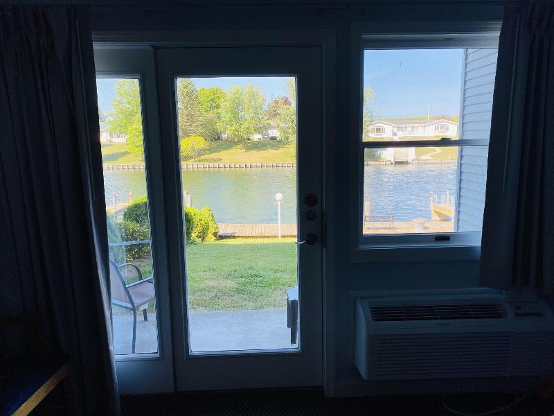 Fleetwood Inn Suites image