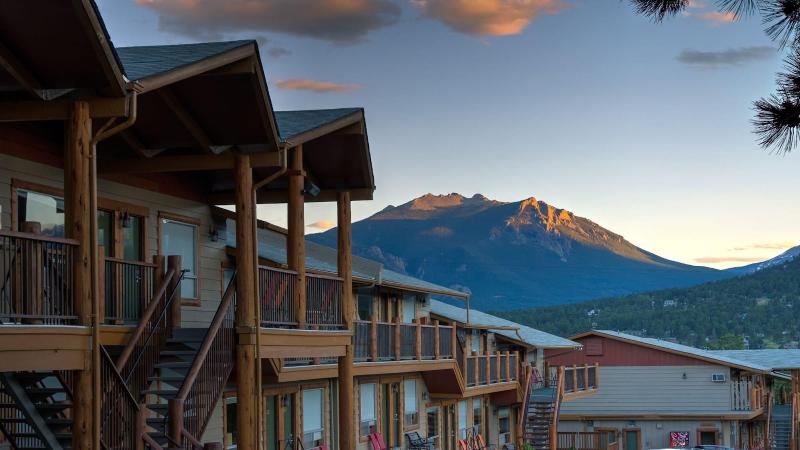 Tyrol Mountain Inn image