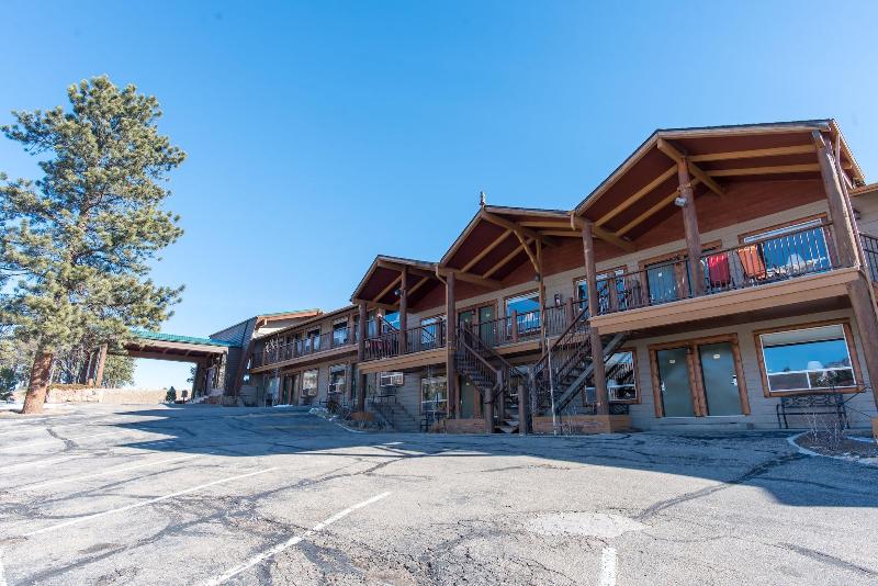 Tyrol Mountain Inn image