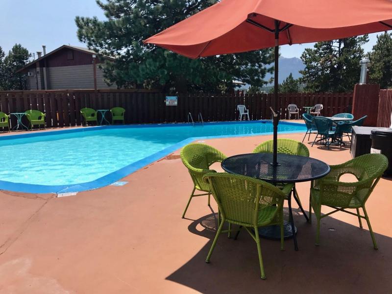 Tyrol Mountain Inn image