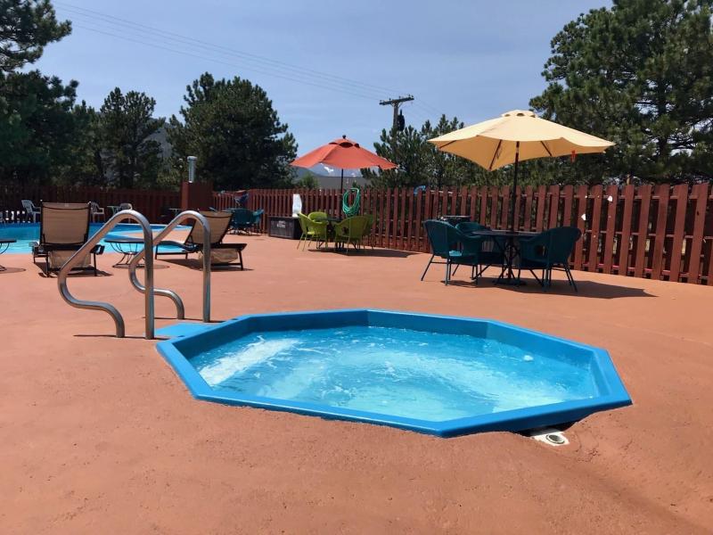 Tyrol Mountain Inn image