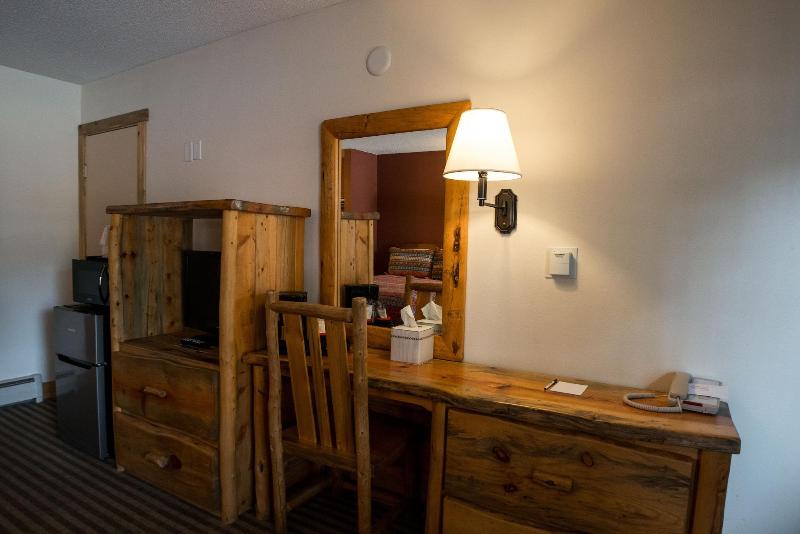 Tyrol Mountain Inn image