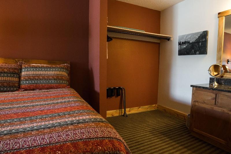 Tyrol Mountain Inn image