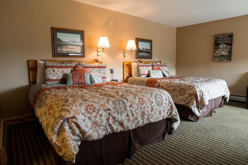Tyrol Mountain Inn image