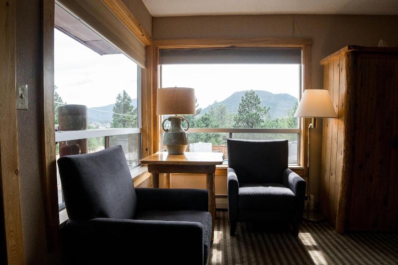 Tyrol Mountain Inn image